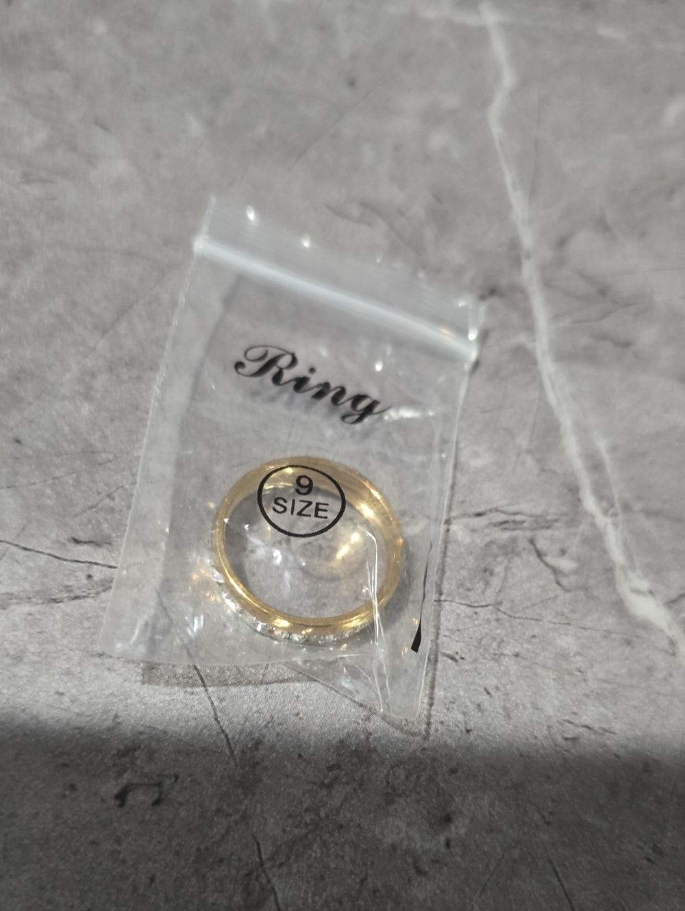 Unisex band rings suitable for most occasions, promise ring, engagement ring - Picture 2 of 2